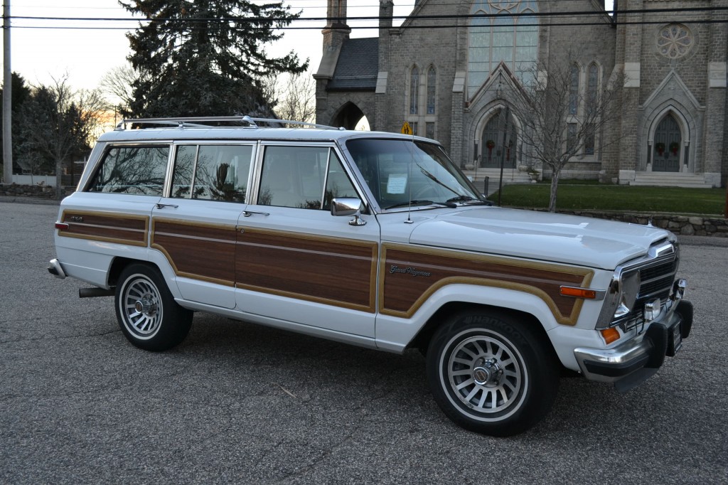 1990 Jeep Grand Wagoneer
