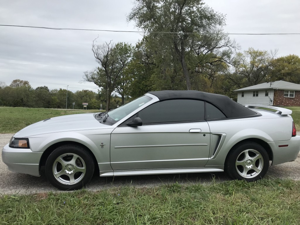 2003 Ford Mustang