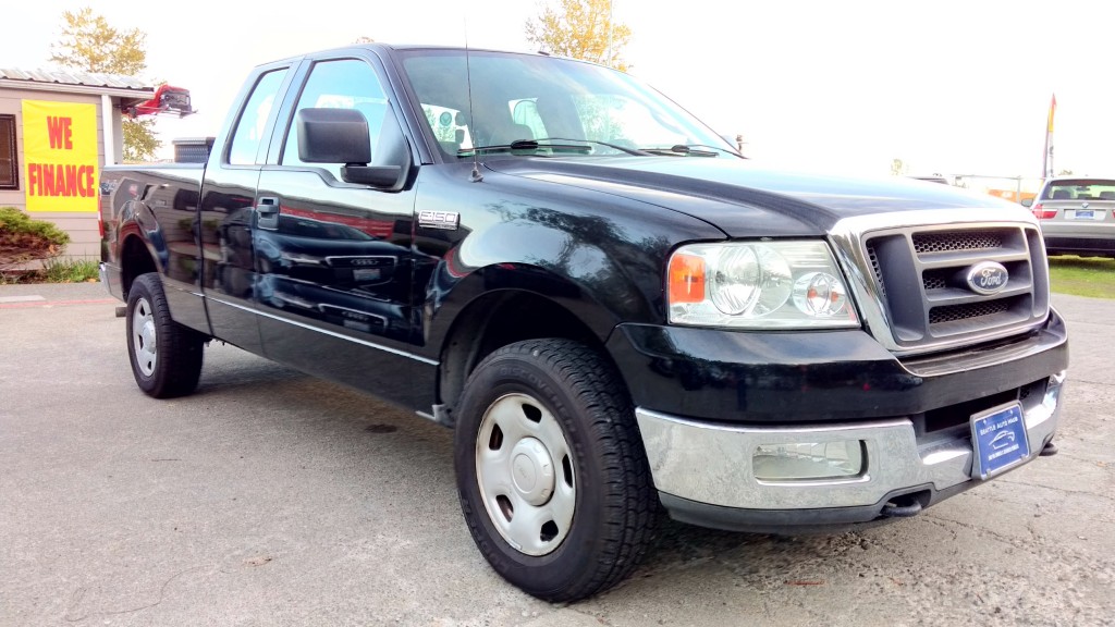 2004 FORD F-150 4WD XLT