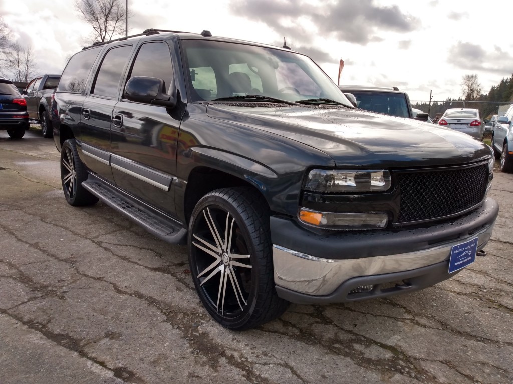 2004 Chevrolet Suburban XL 4WD 3rd row LT