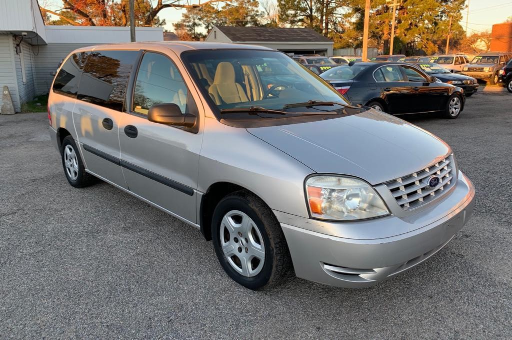 2004 FORD Freestar