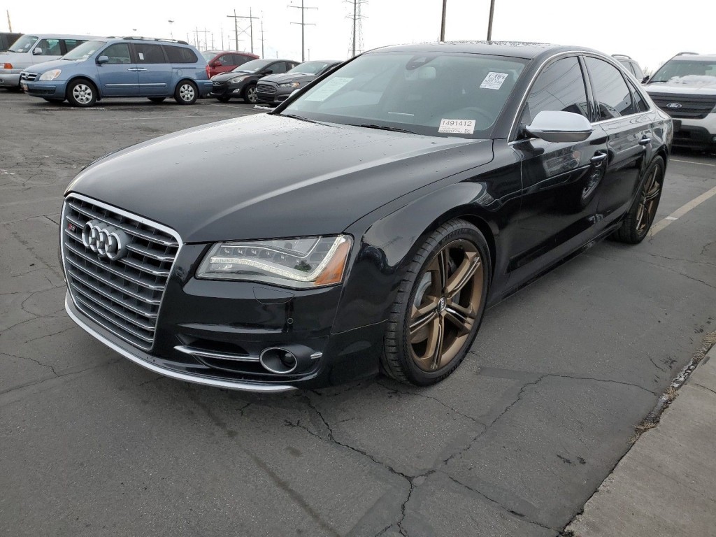 2013 Audi S8