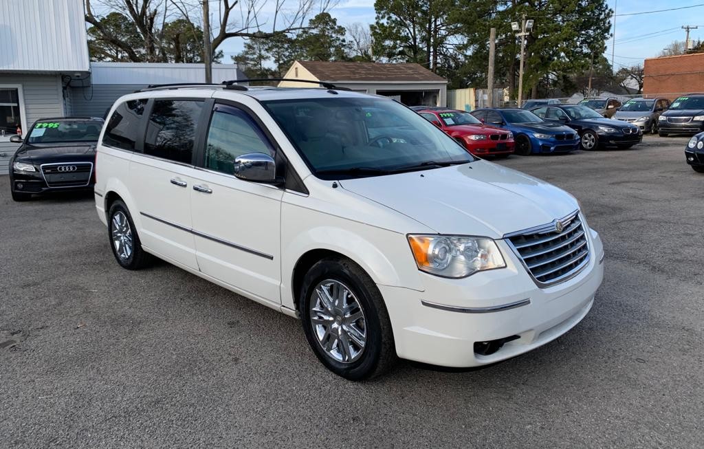 2010 Chrysler Town & Country