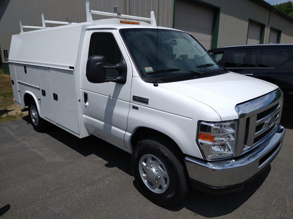 2017 FORD Econoline