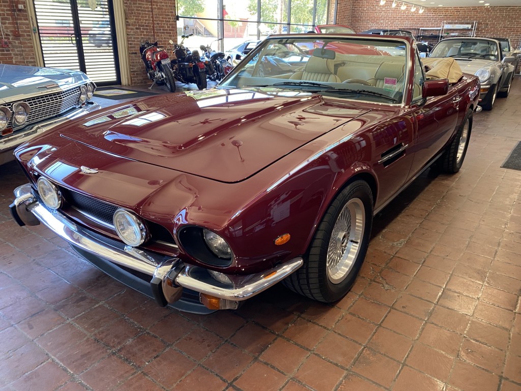 1984 Aston Martin V8 VOLANTE