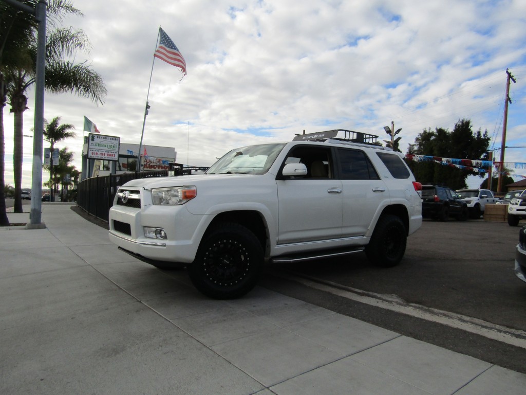 2011 Toyota 4Runner w/3rd Row Seating
