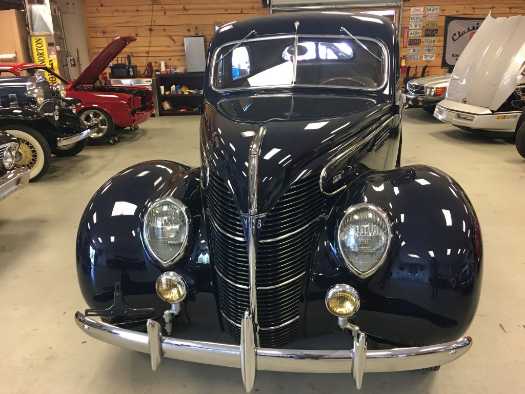1939 Ford Standard sedan