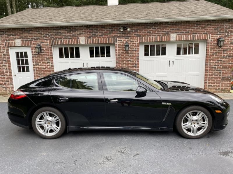 2011 Porsche Panamera 4