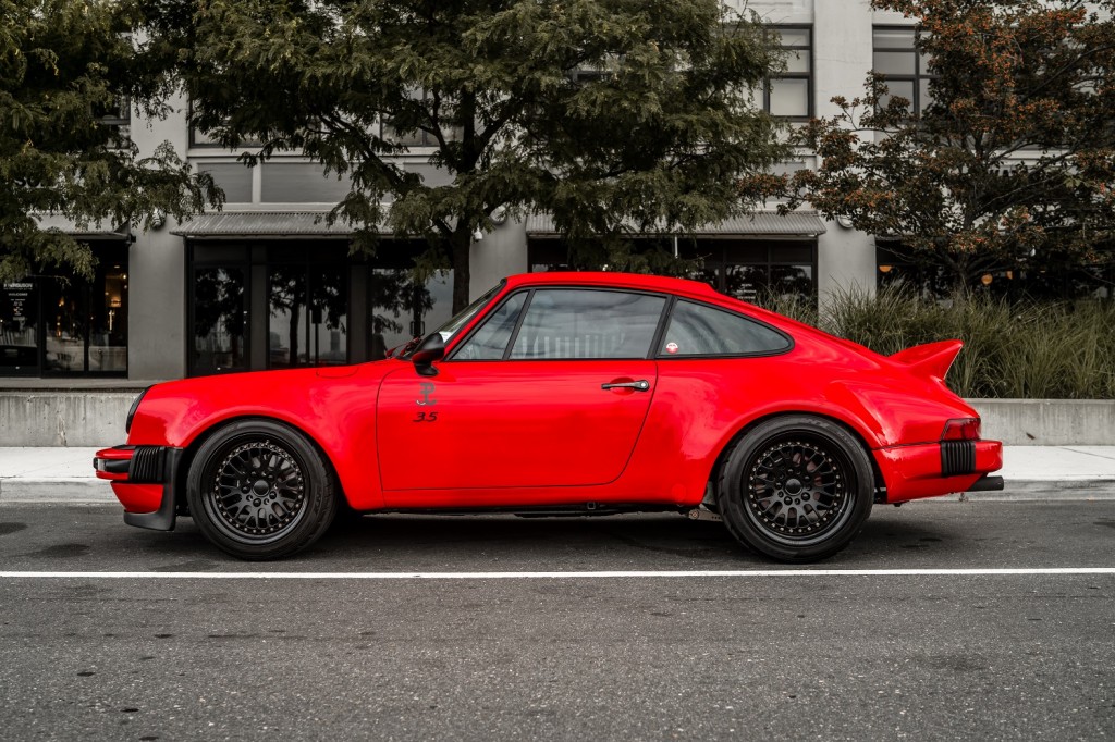 1977 Porsche 911 - Outlaw