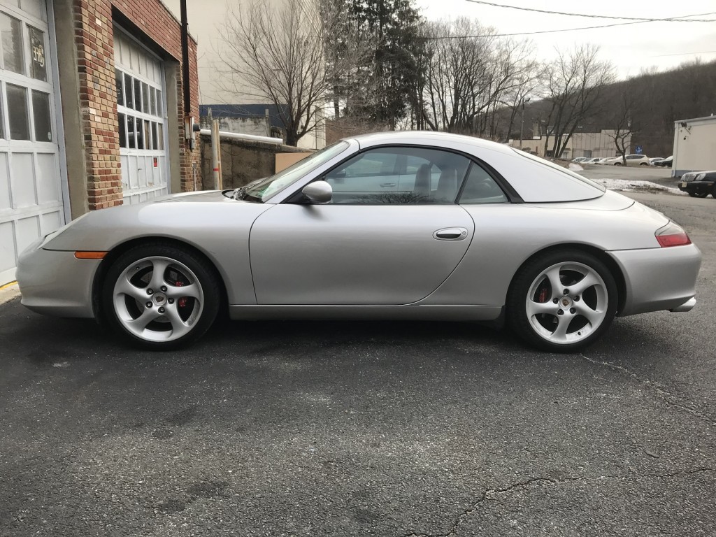 2003 Porsche 911 Carrera 2