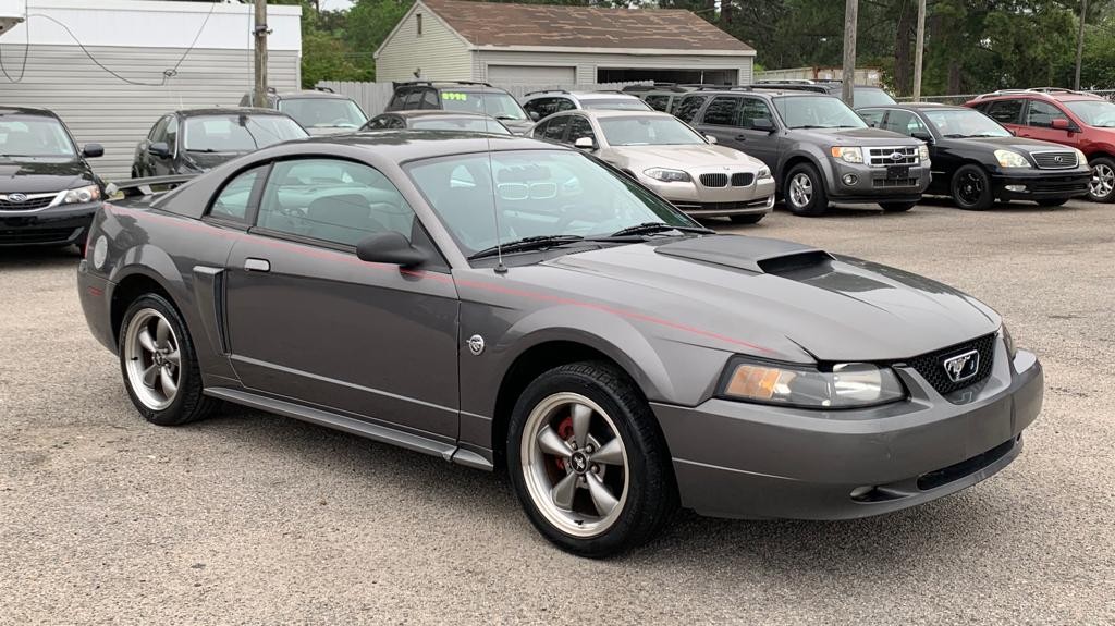 2004 Ford Mustang