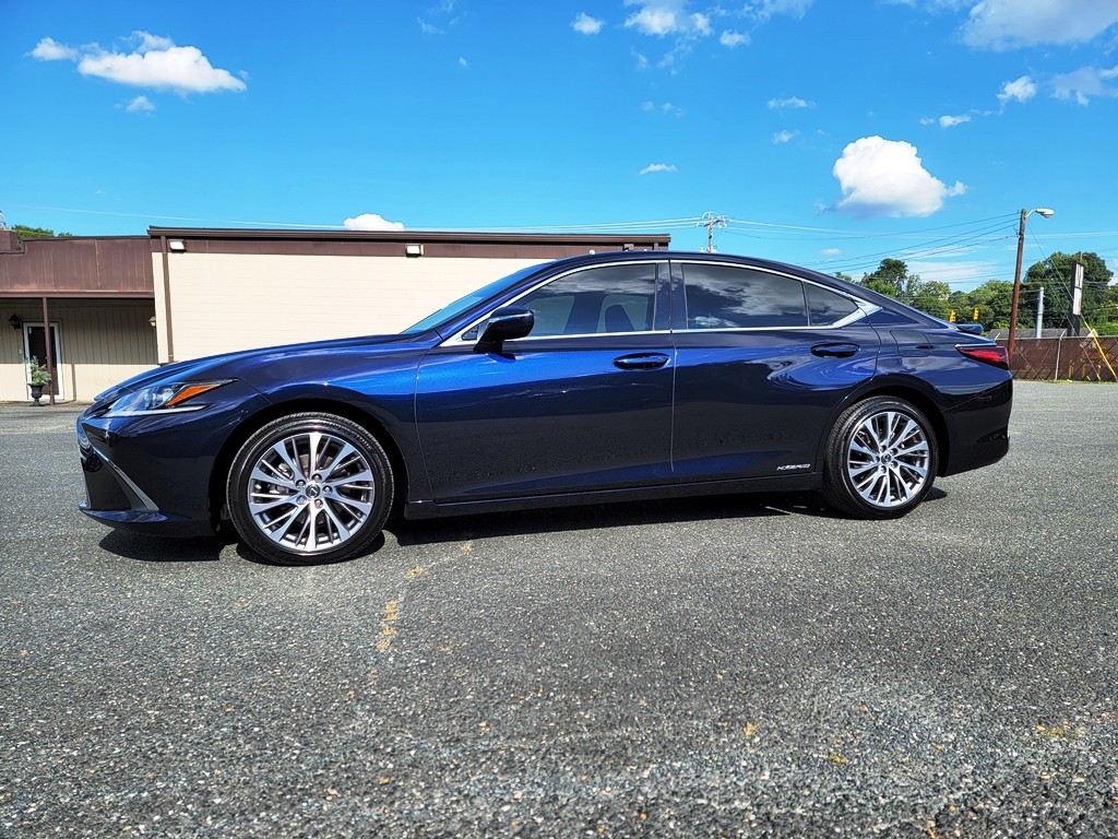 2020 Lexus ES 300h