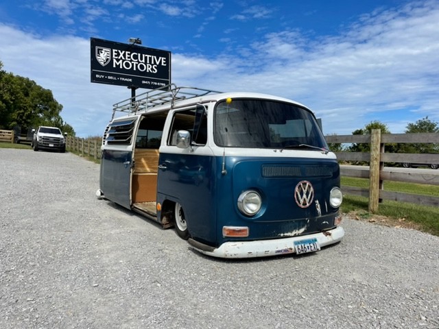 1968 VW Westfalia Bus Type II Camper