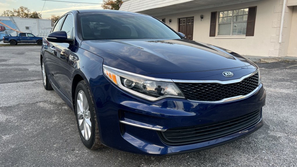 2017 KIA Optima