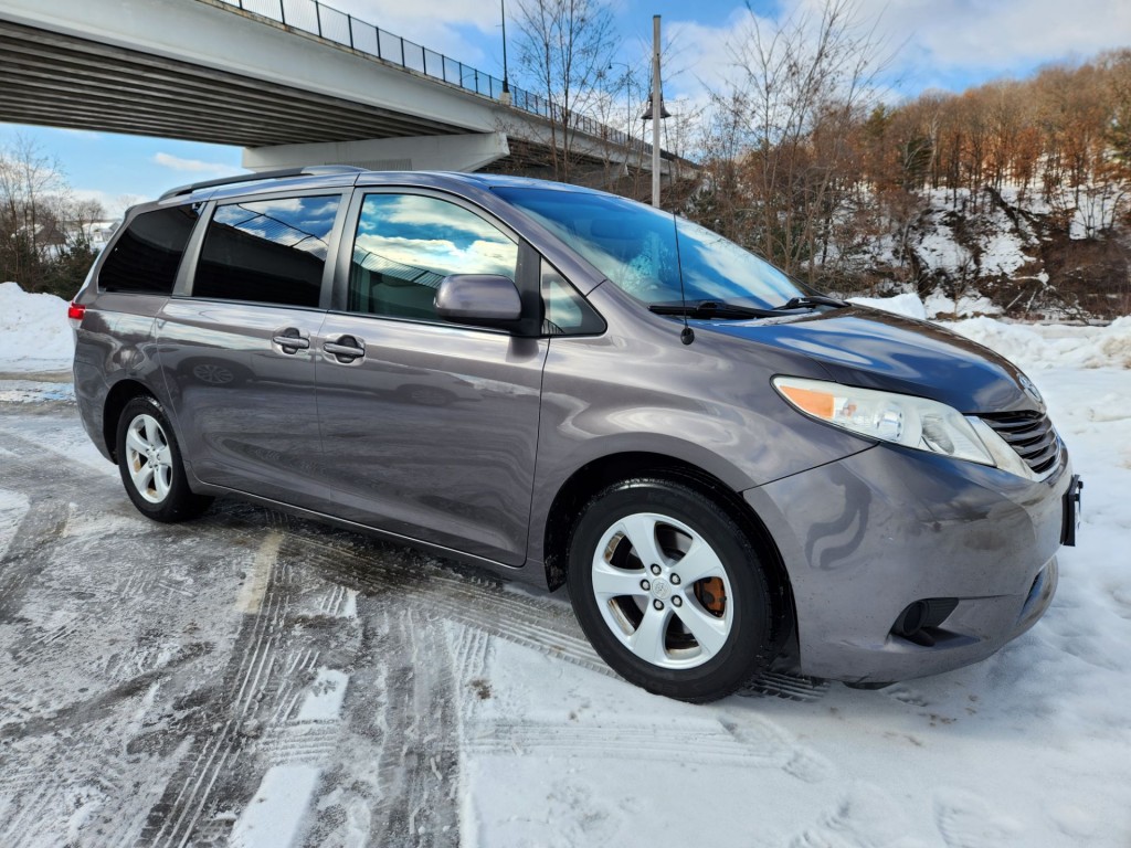 2012 Toyota Sienna