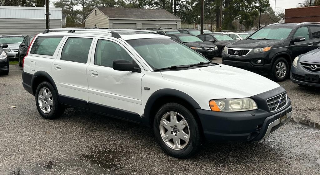 2005 Volvo XC70