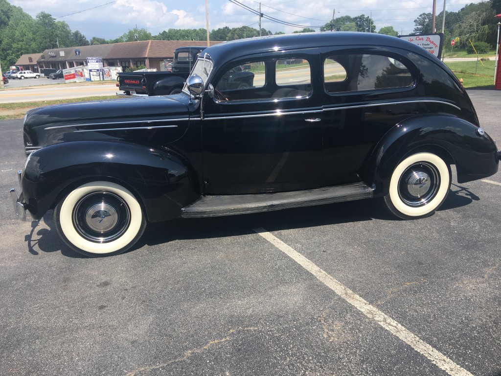 1939 Ford Deluxe