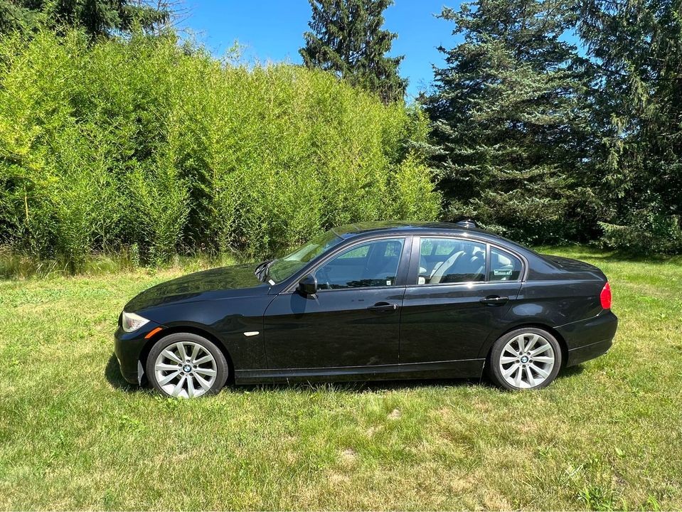 2011 BMW 3-Series