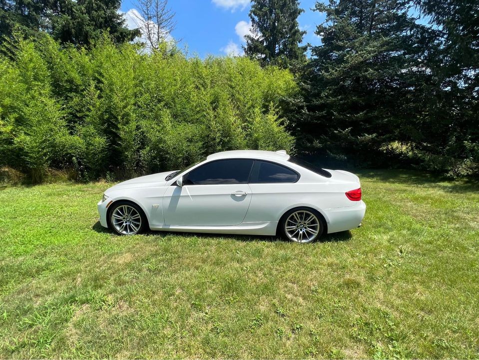 2011 BMW 3-Series