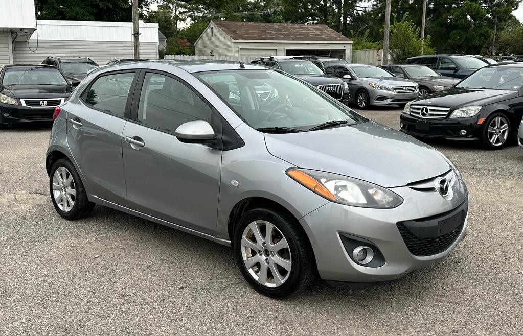 2013 Mazda MAZDA2