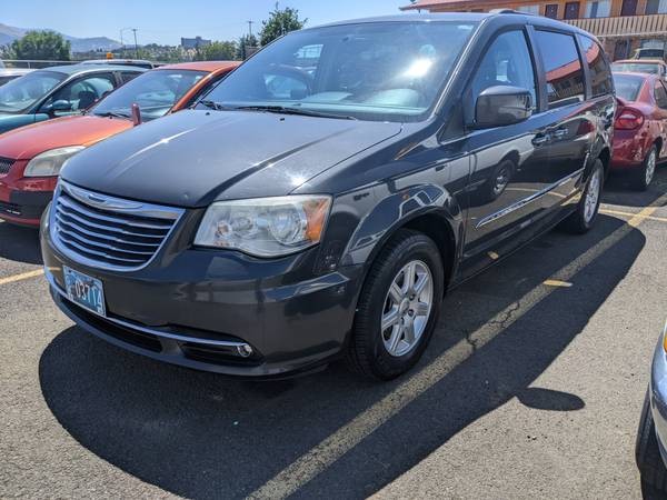2012 Chrysler Town & Country