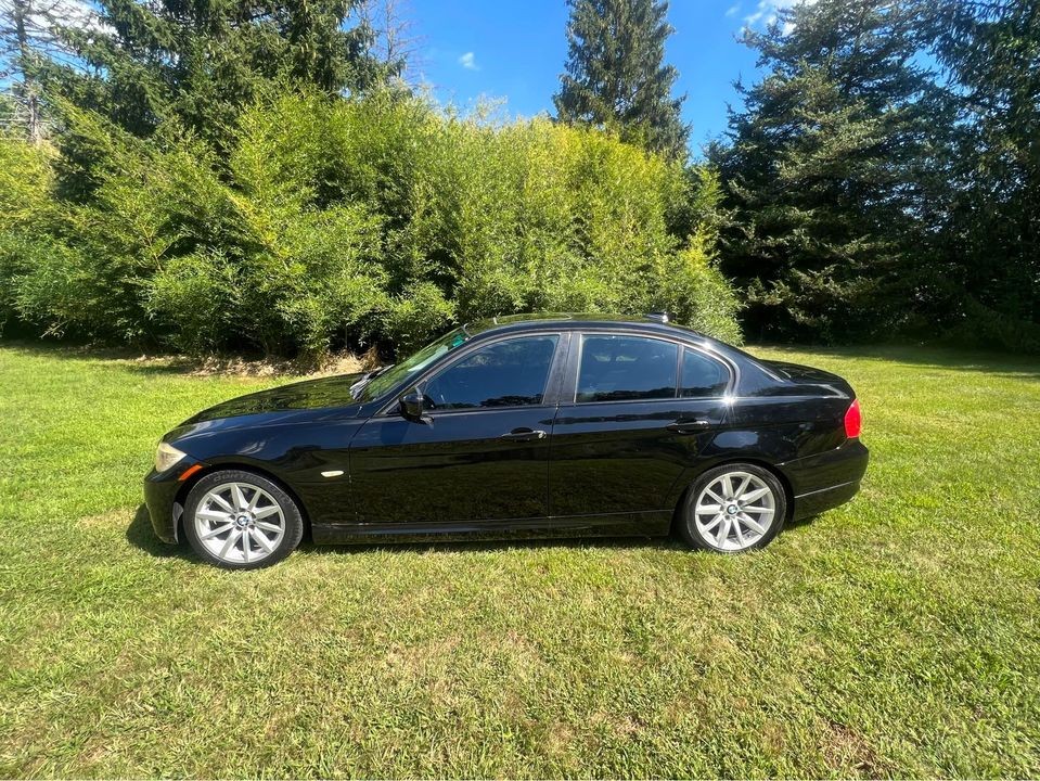 2011 BMW 3-Series