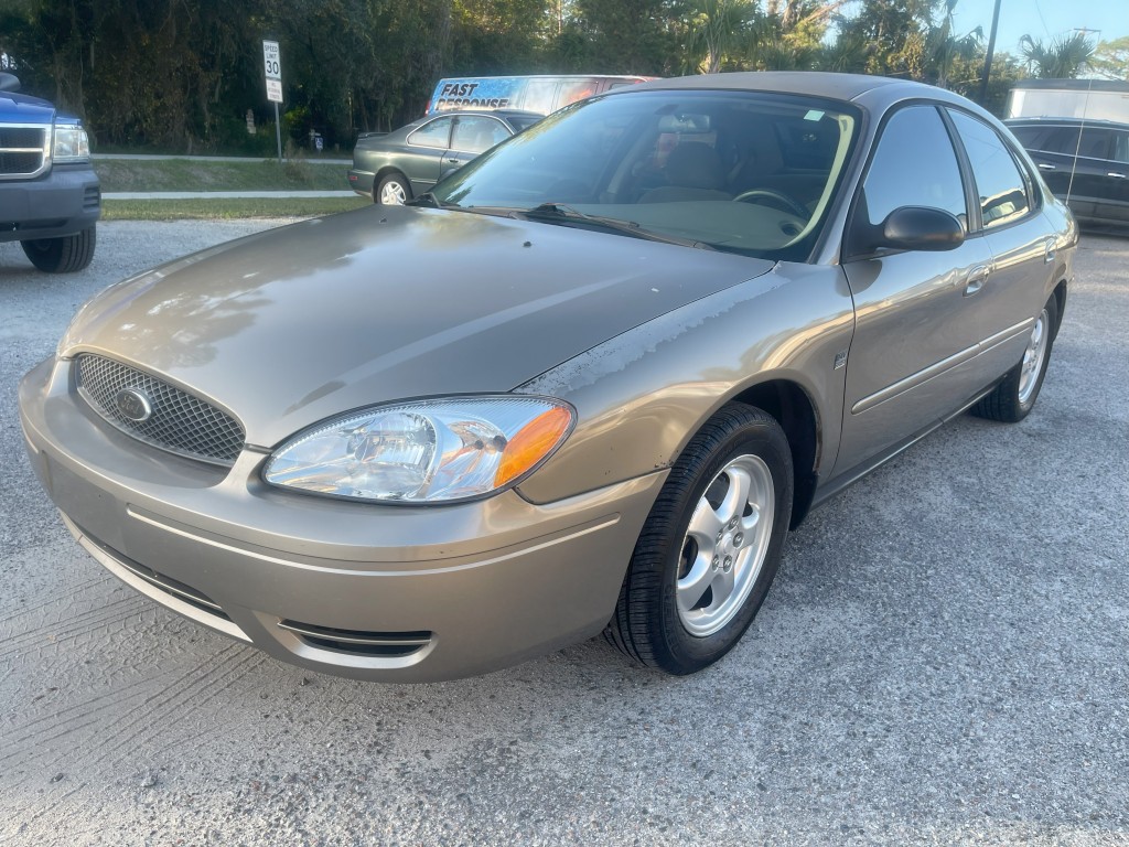 2004 Ford Taurus