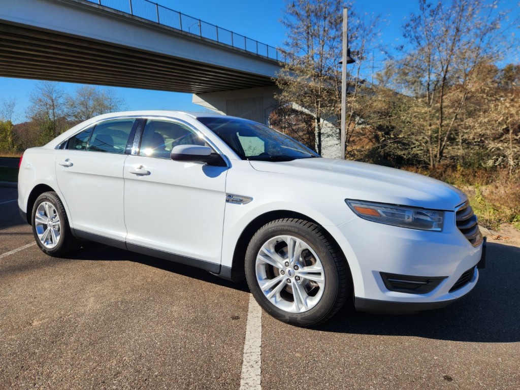 2014 Ford Taurus