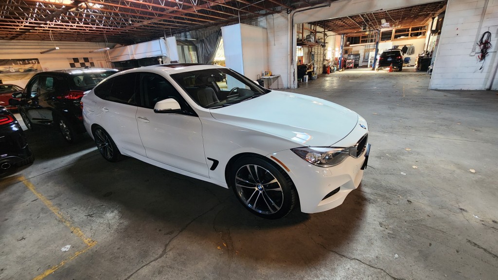 2016 BMW 3-Series urismo