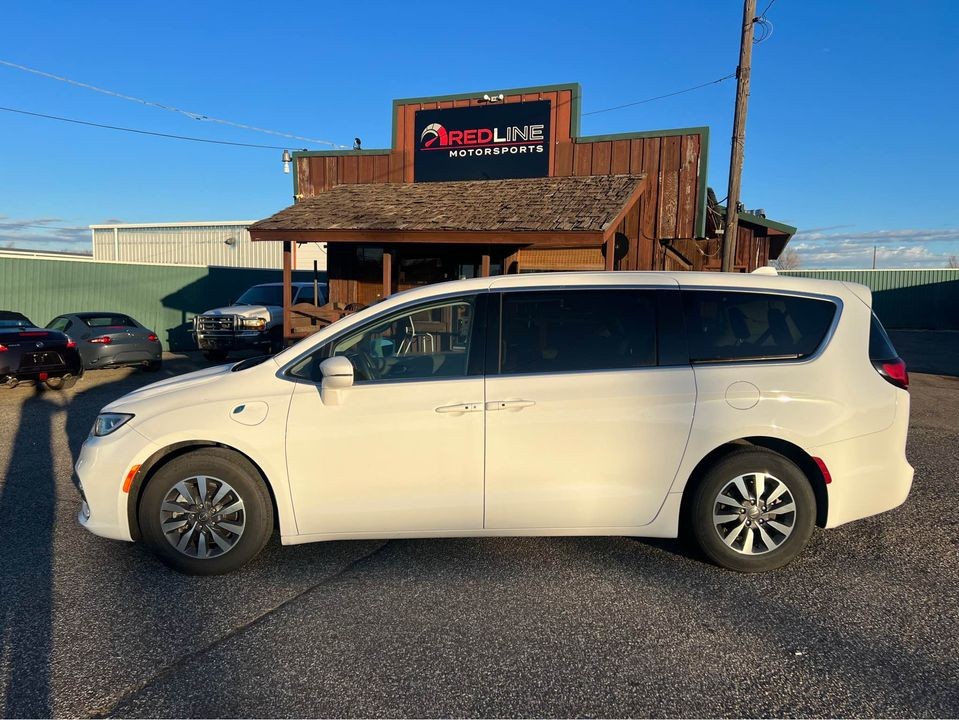 2022 Chrysler Pacifica Hybrid