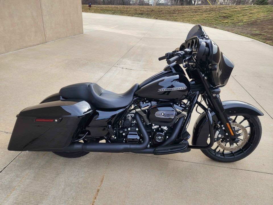 2018 Harley-Davidson Street Glide Special