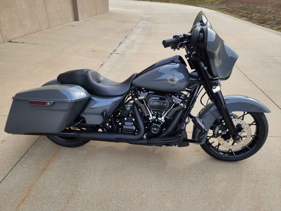 2022 Harley-Davidson Street Glide Special