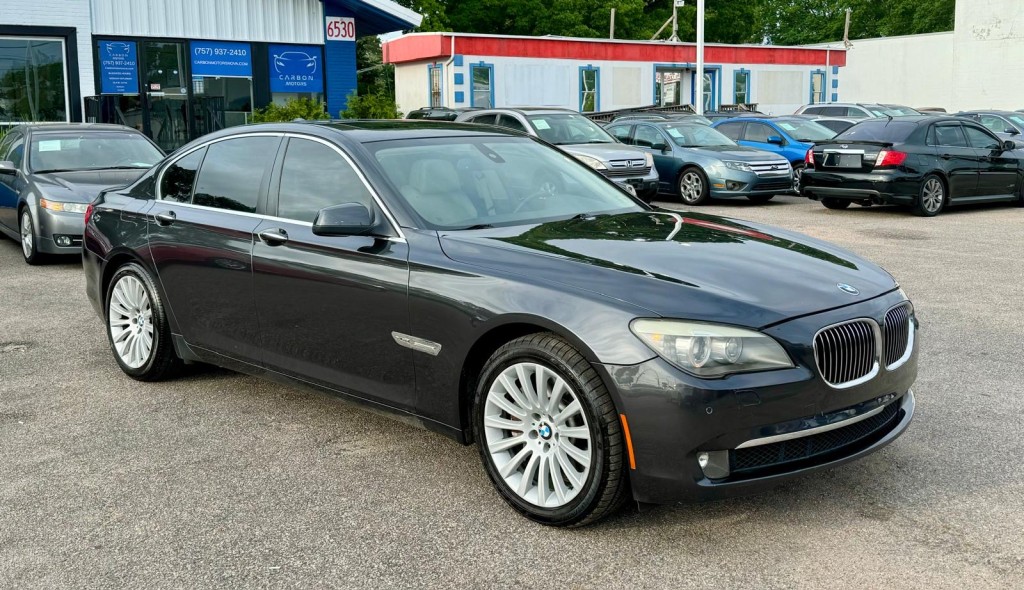 2012 BMW 7-Series