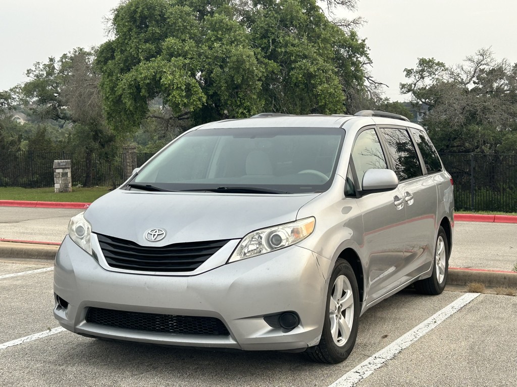 2011 Toyota Sienna
