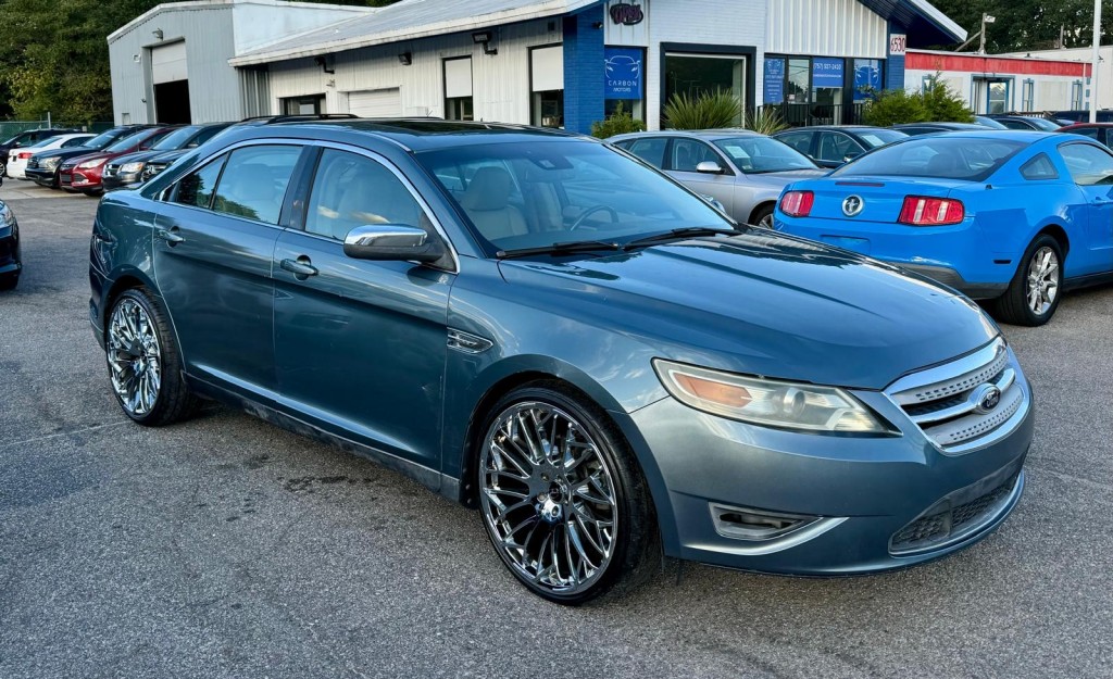 2010 Ford Taurus