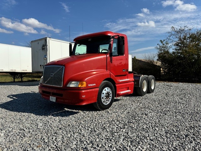 1998 Volvo VN64T