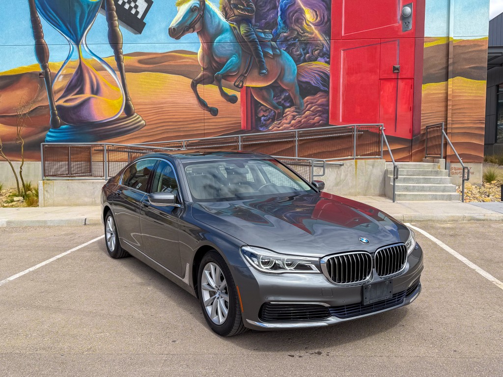 2016 BMW 750i