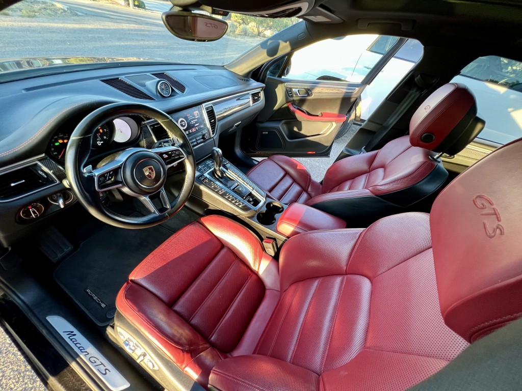 2017 Porsche Macan