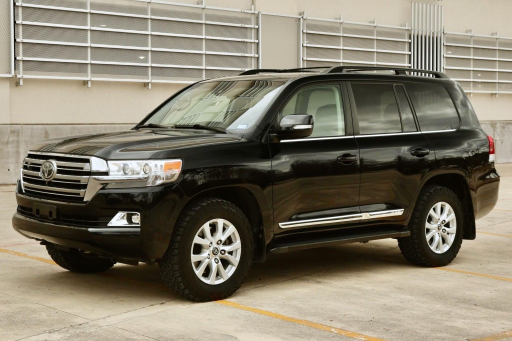 2016 Toyota Land Cruiser