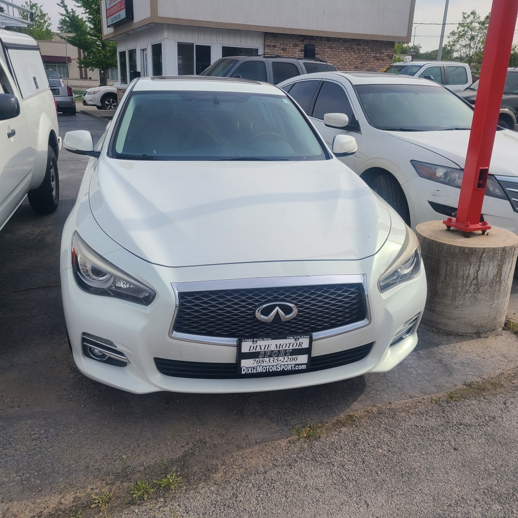2015 Infiniti Q50