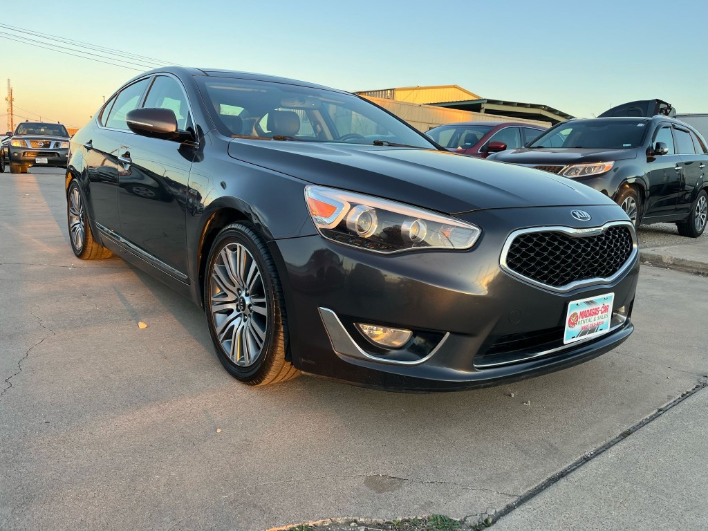 2016 KIA Cadenza