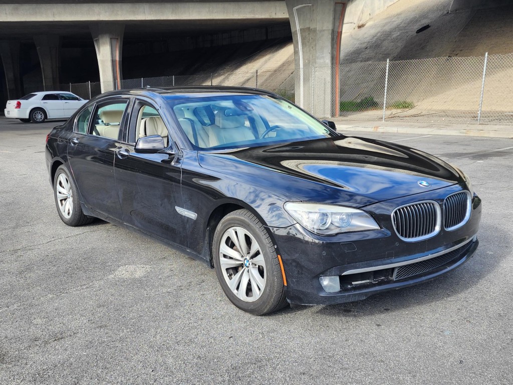 2010 BMW 7-Series
