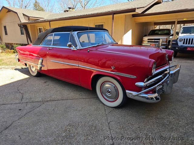 1953 Ford Crestline 