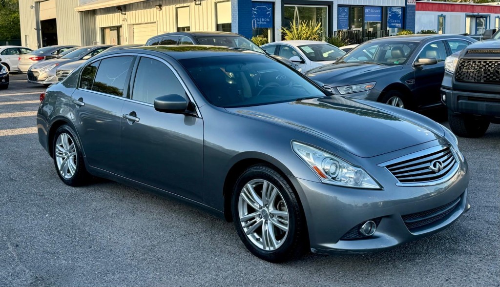 2013 Infiniti G37