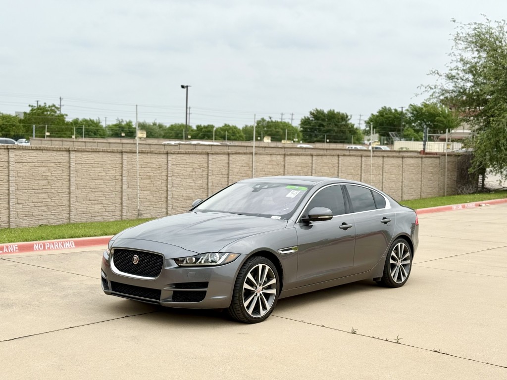 2017 Jaguar XE