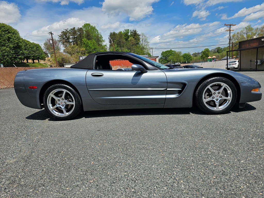2004 Chevrolet Corvette