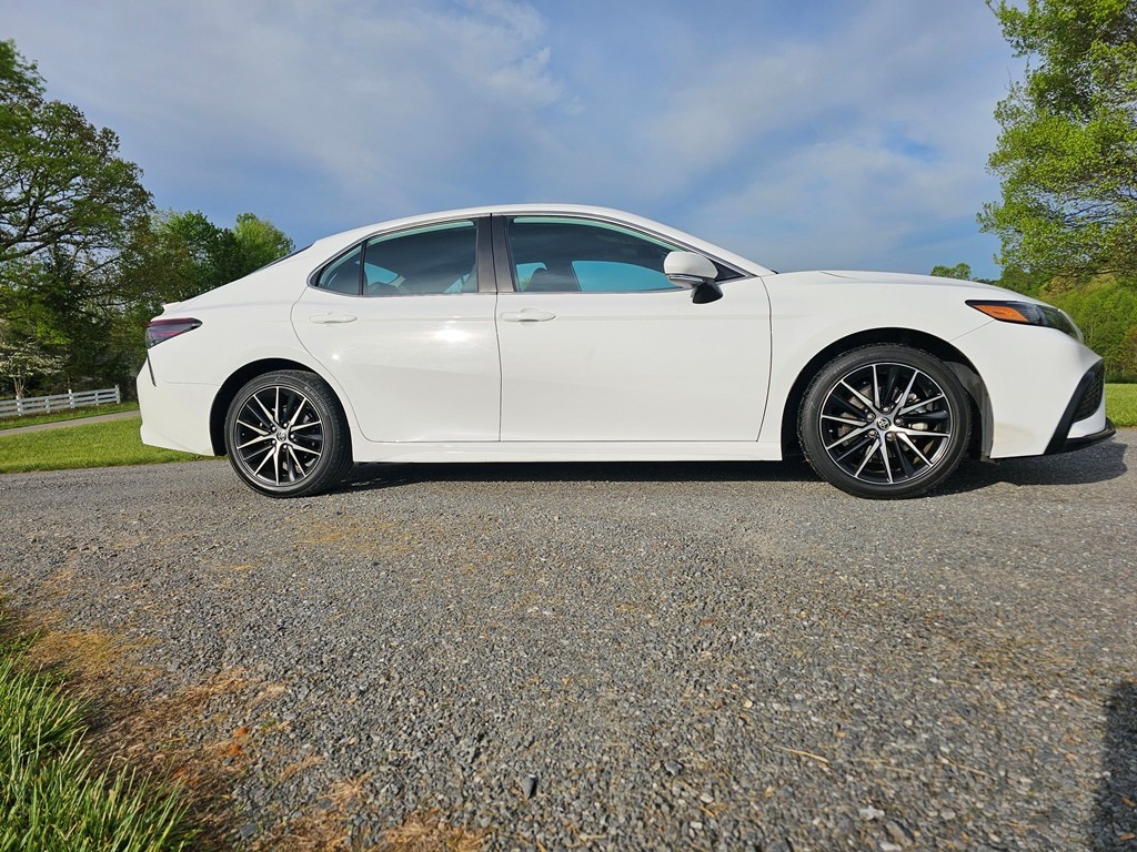 2022 Toyota Camry Hybrid