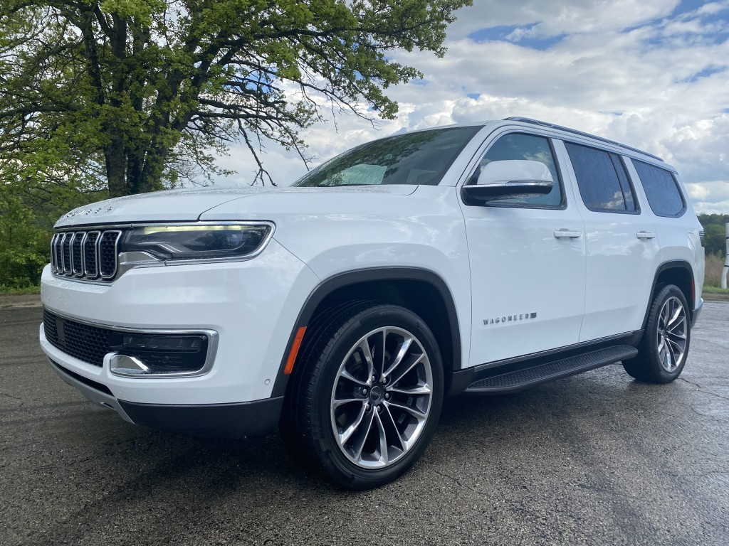 2022 Jeep Wagoneer