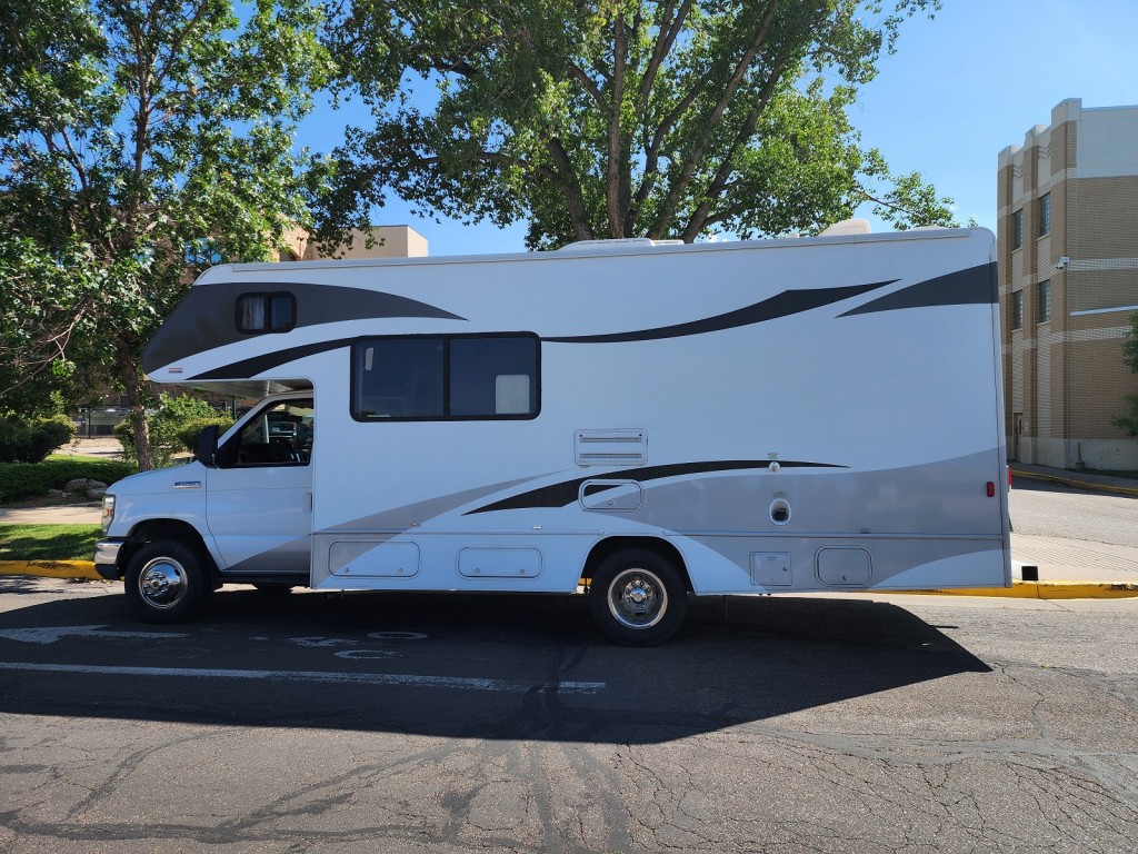 2011 Winnebago Access 24V