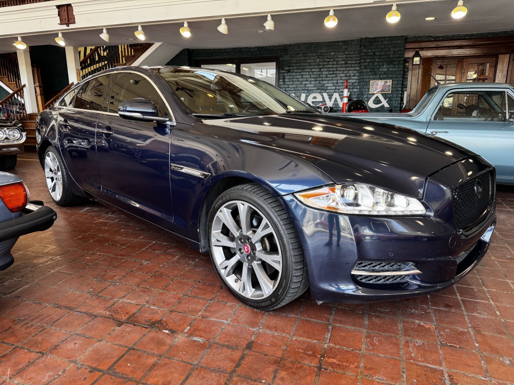 2011 Jaguar XJ-Series